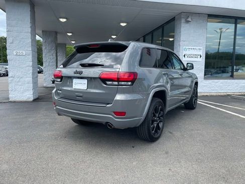 Used 2021 Jeep Grand Cherokee Laredo X AWD/4WD image 5