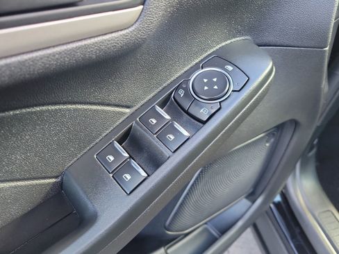 Certified 2022 Ford Escape SE w/ Convenience Package image 17