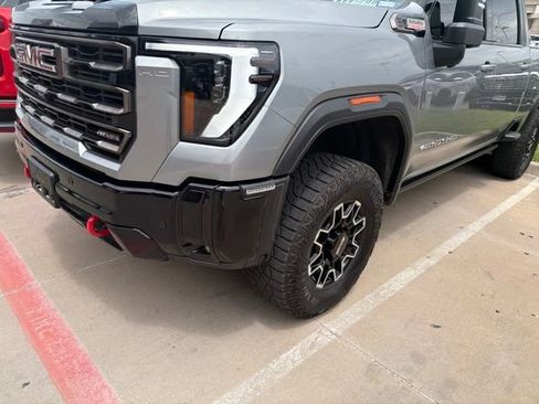Used 2025 GMC Sierra 2500 AT4X AWD/4WD image 2