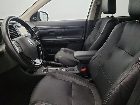 Used 2016 Mitsubishi Outlander SEL AWD/4WD image 17