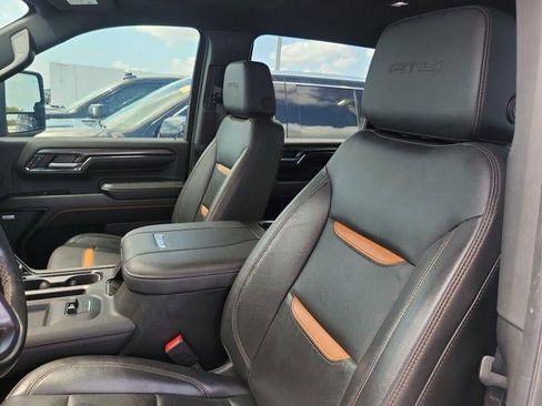 Used 2024 GMC Sierra 2500 AT4 w/ AT4 Premium Plus Package image 7
