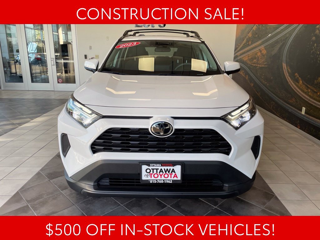 Used 2023 Toyota RAV4 XLE w/ Convenience Package AWD/4WD image 4