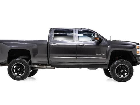 Used 2015 Chevrolet Silverado 2500 LTZ w/ Duramax Plus Package AWD/4WD image 5