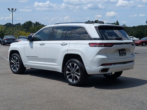 Used 2023 Jeep Grand Cherokee Overland w/ Adv Protech Group III RWD image 7