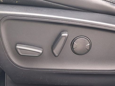 Used 2024 Ford Escape ST-Line image 19