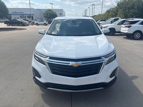Used 2024 Chevrolet Equinox LT AWD/4WD image 2