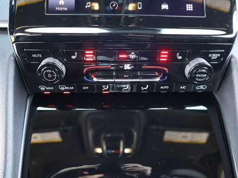 New 2025 Jeep Grand Cherokee L Altitude image 7