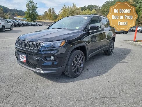 New 2026 Jeep Compass Limited AWD/4WD image 3