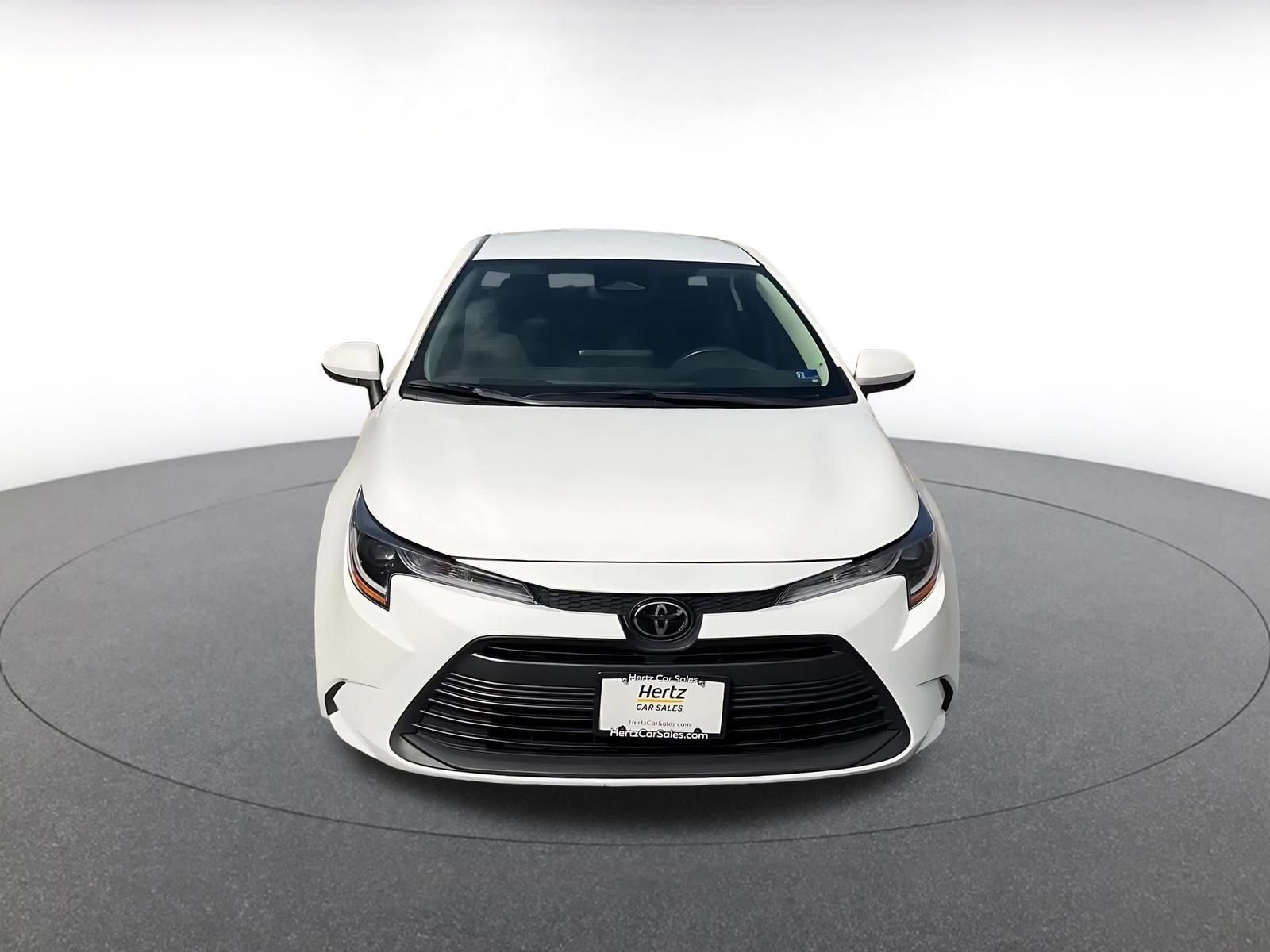 Used 2025 Toyota Corolla LE FWD image 3