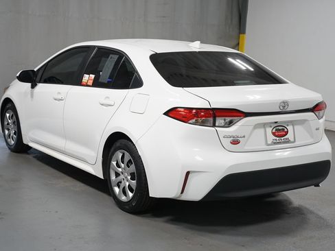 Used 2025 Toyota Corolla LE FWD image 6