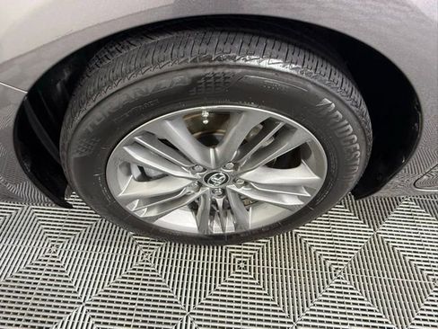 Used 2015 Toyota Camry SE image 13