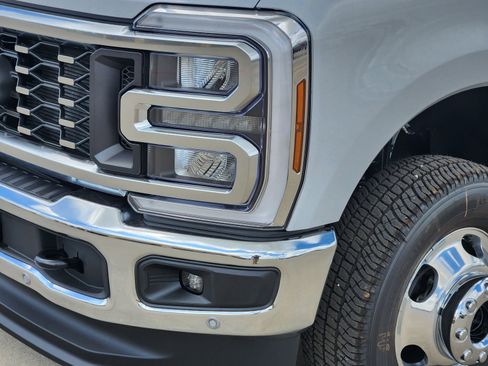New 2026 Ford F350 Lariat w/ Lariat Premium Package AWD/4WD image 10