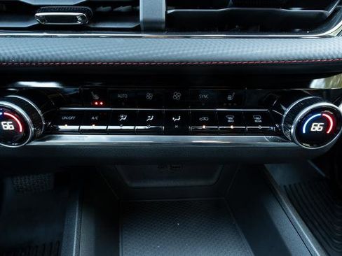 Used 2025 Chevrolet Equinox RS w/ Safety and Technology Package image 21