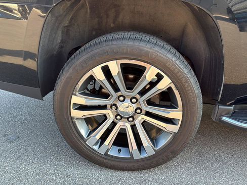 Used 2017 GMC Yukon Denali w/ Open Road Package AWD/4WD image 14