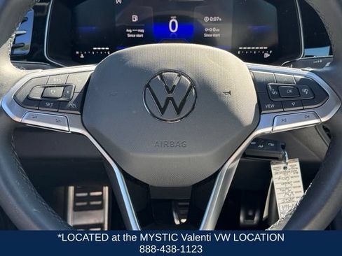 Used 2025 Volkswagen Jetta Sport FWD image 36