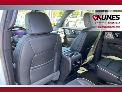 New 2026 Buick Enclave Avenir w/ Super Cruise Package FWD image 34