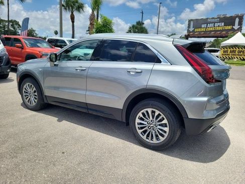 Used 2025 Cadillac XT4 Premium Luxury FWD image 4