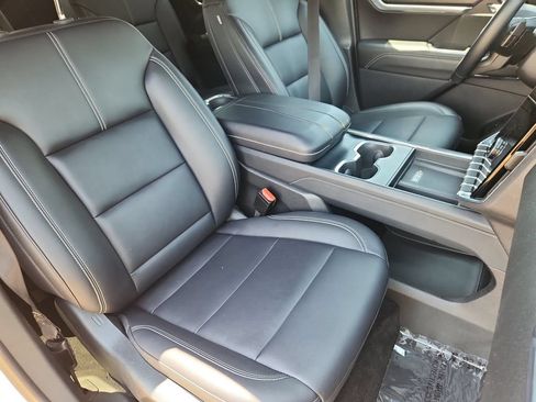 Used 2024 GMC Acadia Elevation AWD/4WD image 14