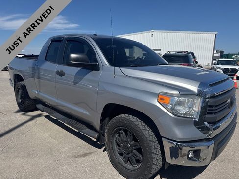 Used 2014 Toyota Tundra SR5 image 3
