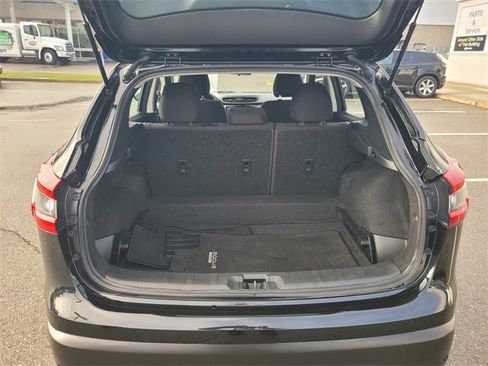 Used 2021 Nissan Rogue Sport S image 11