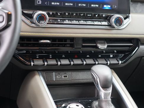 Used 2023 Chevrolet Colorado ZR2 w/ ZR2 Convenience Package III image 28