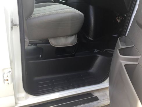 Used 2014 GMC Savana 2500 RWD image 38