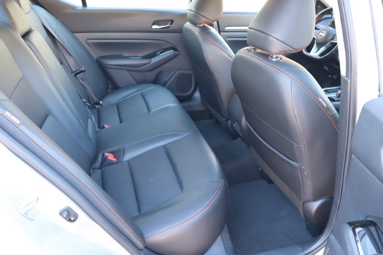 Used 2025 Nissan Altima 2.5 SR FWD image 17