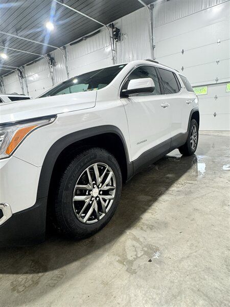 Used 2017 GMC Acadia SLT AWD/4WD image 4