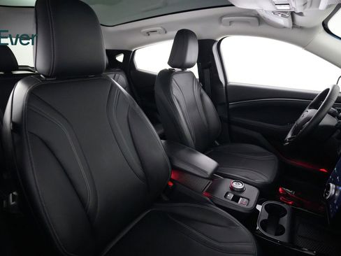 Used 2024 Ford Mustang Mach-E Premium image 23