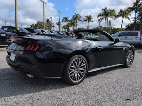 Used 2025 Ford Mustang GT Premium RWD image 5