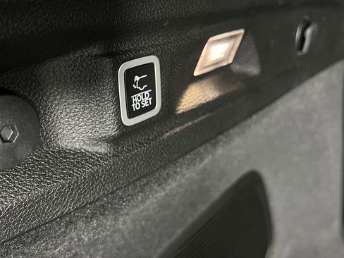 Used 2023 Jeep Grand Cherokee L Overland w/ Trailer Tow Group (B) image 32