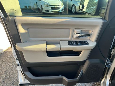 Used 2012 RAM 1500 Classic SLT AWD/4WD image 23
