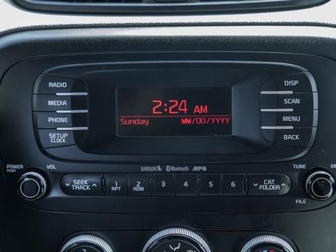 Used 2015 Kia Soul image 18