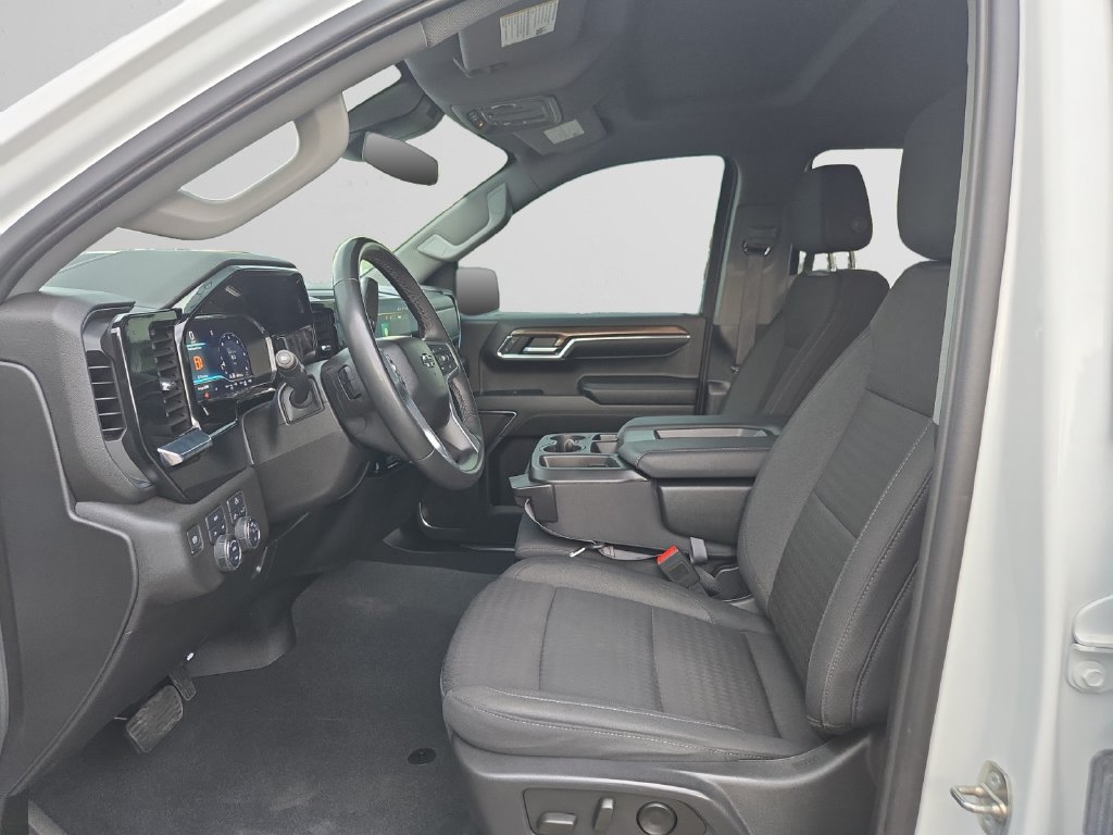 Used 2024 Chevrolet Silverado 1500 RST w/ LPO, Dark Essentials Package AWD/4WD image 9