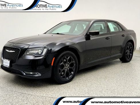 Used 2020 Chrysler 300 S AWD/4WD image 1