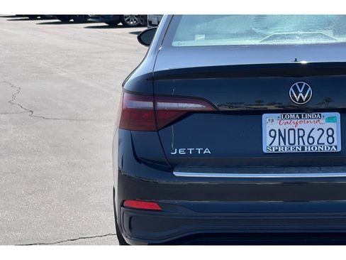 Used 2023 Volkswagen Jetta SE FWD image 12