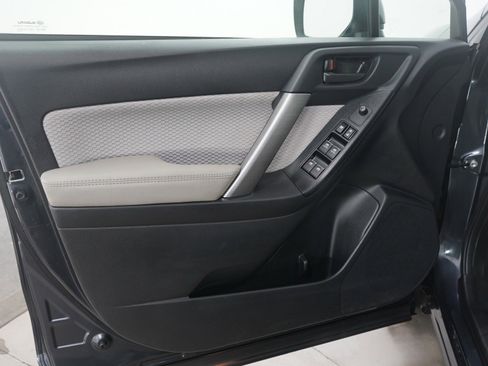 Used 2018 Subaru Forester 2.5i Premium image 19