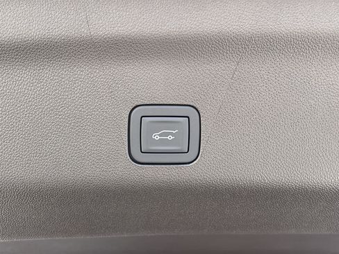 New 2026 GMC Yukon Elevation image 19