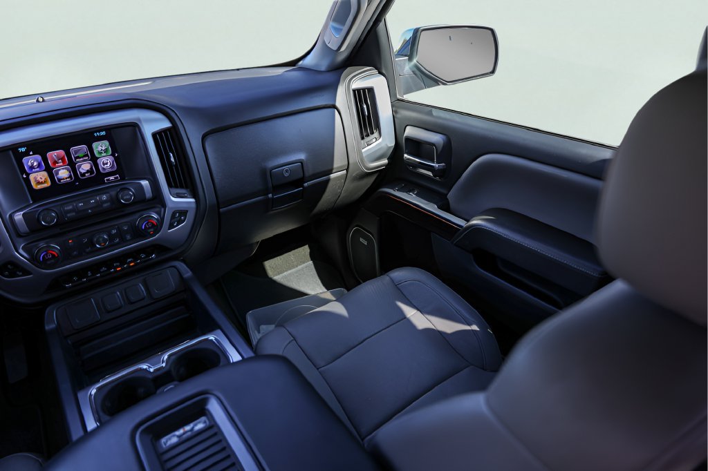 Used 2018 GMC Sierra 1500 SLT AWD/4WD image 28