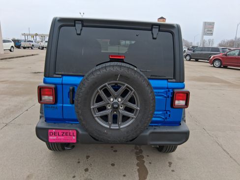 New 2026 Jeep Wrangler Unlimited Sport w/ Convenience Group image 7