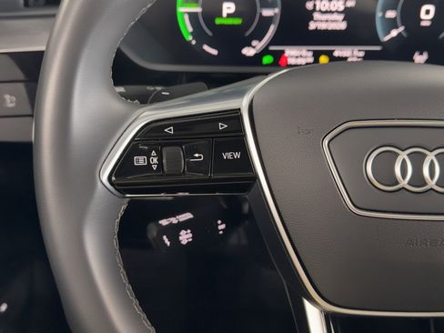 Used 2023 Audi e-tron Premium Plus w/ Premium Plus Package image 21