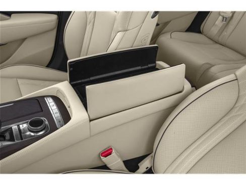 Used 2019 Kia K900 Luxury w/ VIP Package AWD/4WD image 17