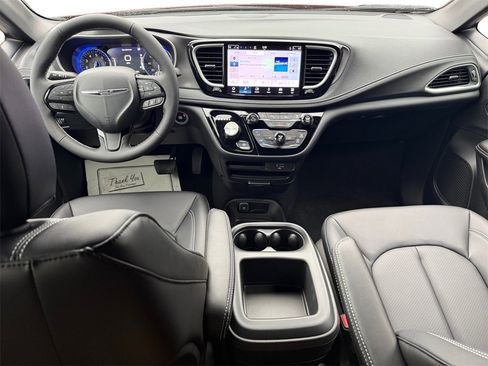 New 2026 Chrysler Pacifica Select w/ S Appearance Package image 10