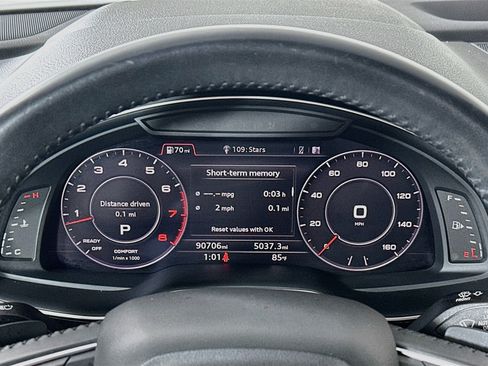 Used 2019 Audi Q7 3.0T Prestige AWD/4WD image 12