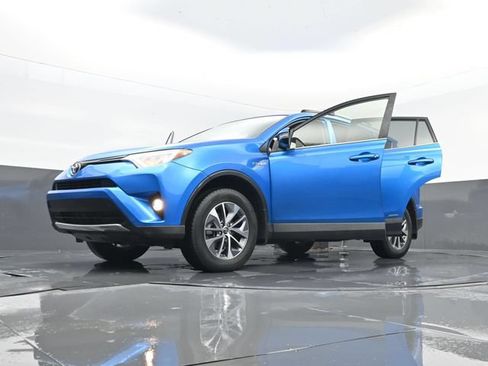 Used 2016 Toyota RAV4 XLE AWD/4WD image 31
