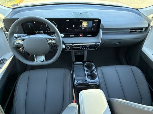 New 2025 Hyundai Ioniq 5 SEL image 23