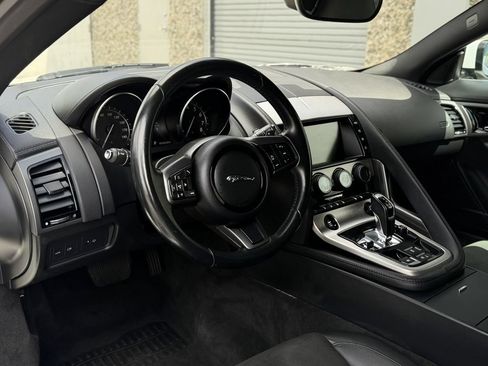 Used 2017 Jaguar F-TYPE Coupe RWD image 12