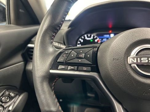 Used 2023 Nissan Altima 2.0 SR FWD image 25