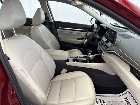 Used 2024 Nissan Altima 2.5 SL image 13