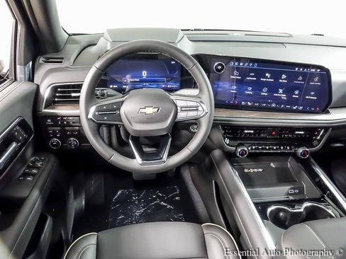 New 2026 Chevrolet Suburban Premier image 14